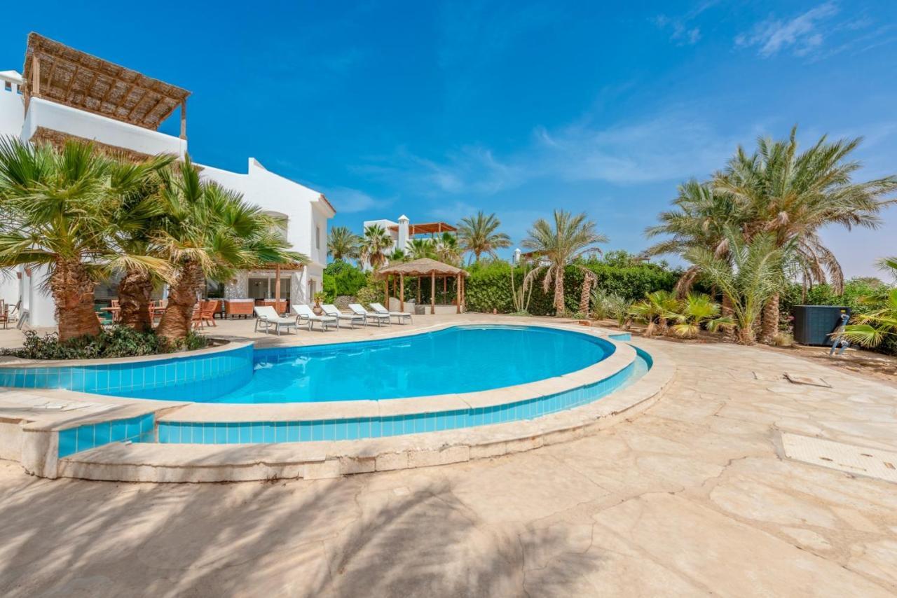 Beautiful 4 Bedroom White Villa With Heated Pool Hurghada Exterior photo